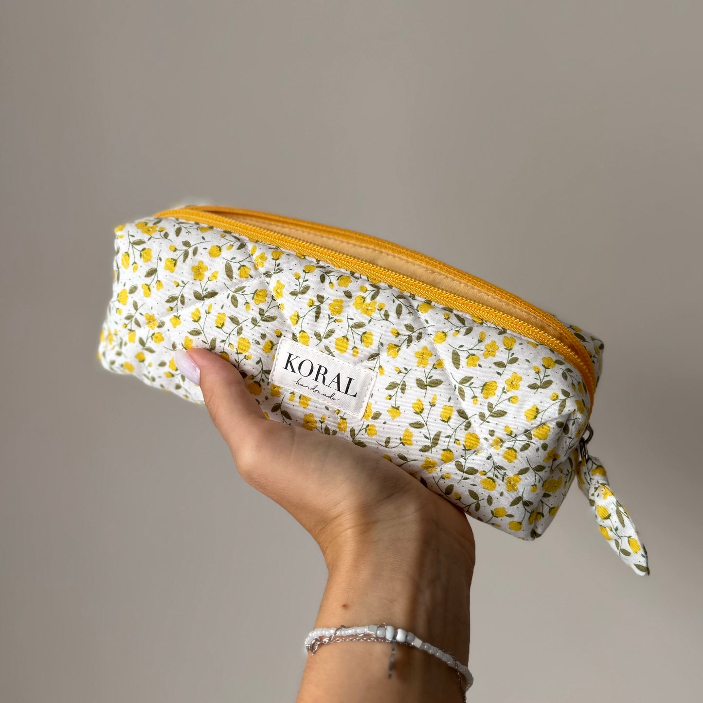Piórnik - Yellow Flowers
