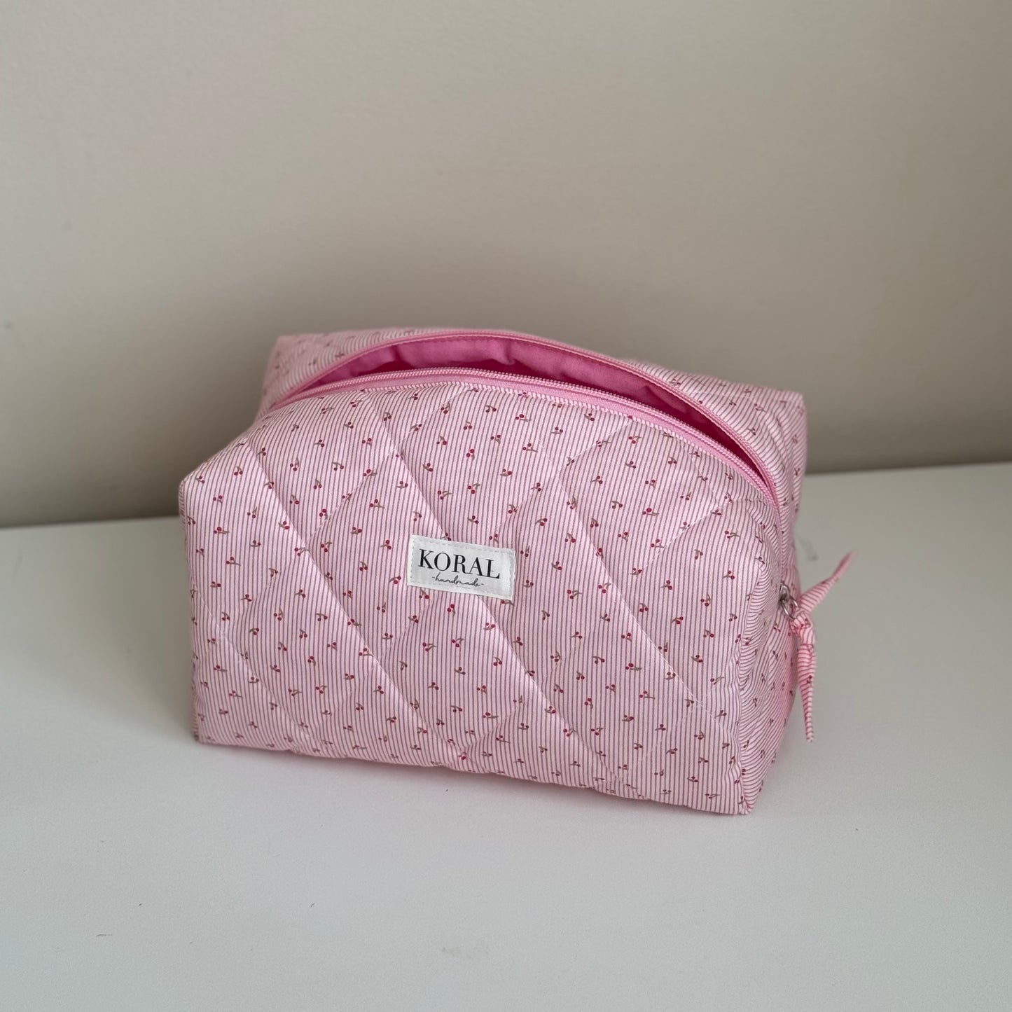 Kosmetyczka-kuferek – "Cherry Pink"