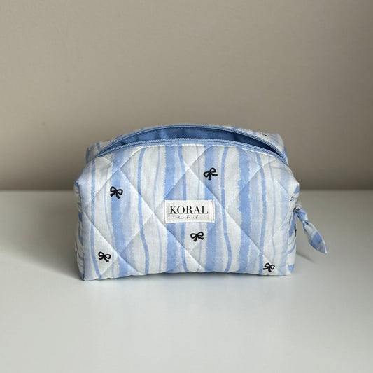 Kosmetyczka-kuferek - "Blue Ribbon"